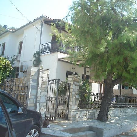 Вилла Stelios Seaside House Лефокастро Экстерьер фото