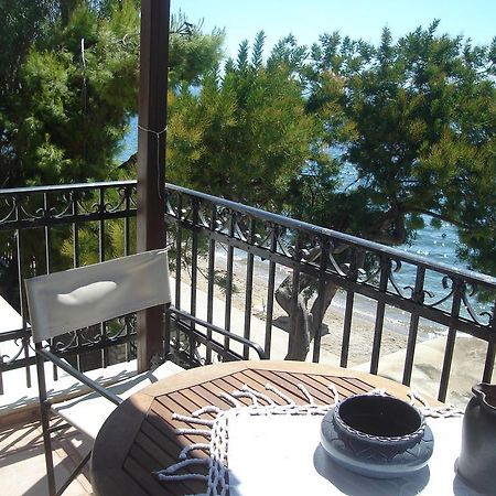 Вилла Stelios Seaside House Лефокастро Экстерьер фото